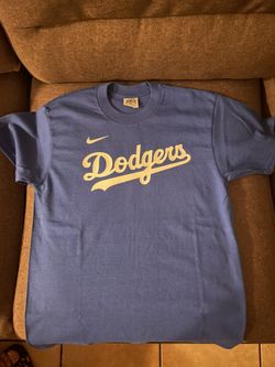 Customize T-shirts 