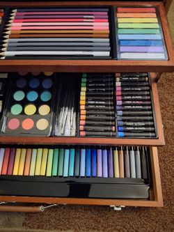 PREMIUM ARTIST CASE NEW (CLEARLAKE AREA)