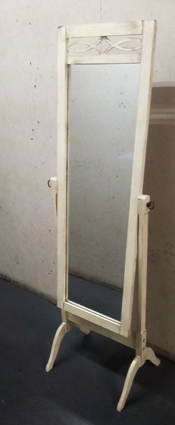 Kirkland stand up mirror