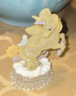 Vintage Hamilton Collection Rainbow Dreams "Sunshine and Rainbows" Unicorn Figurine from Rainbow Enchantment Collection. In original box with Certific