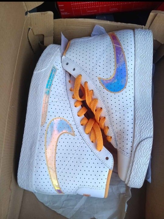 Nike worn twice Kids 4 Jr