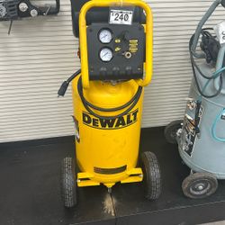 Dewalt Compressor 