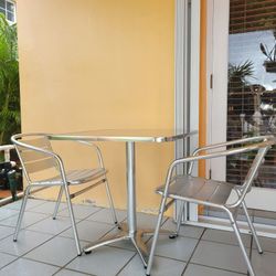 Mesa Restaurant ( Sillas No A La Venta )Excelente Estado 