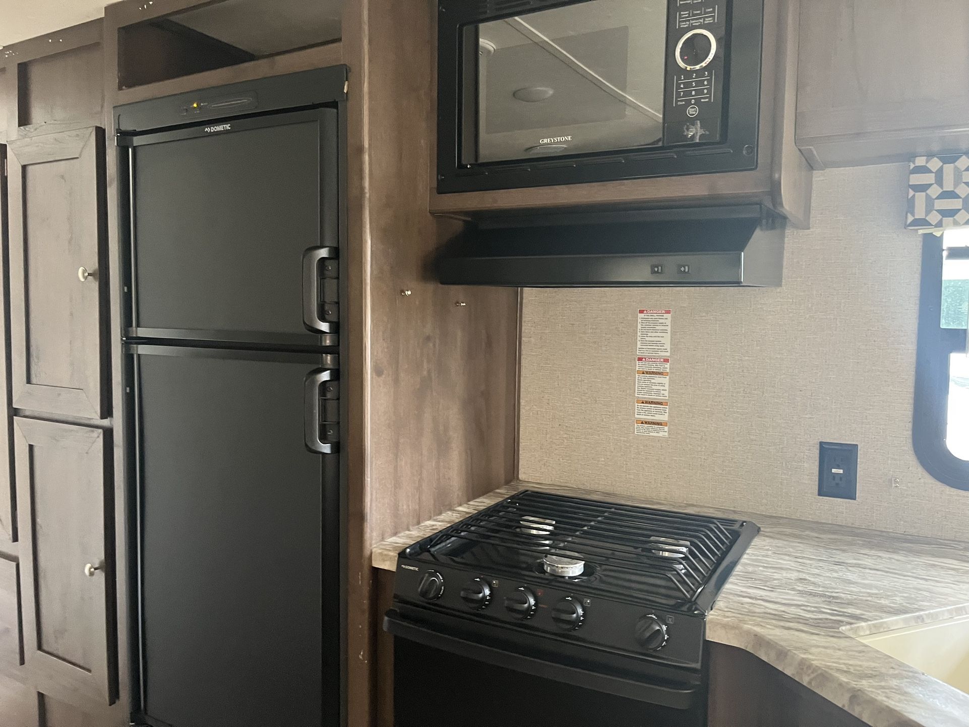 2018 Travel Trailer In Victorville Ca for Sale in Victorville, CA OfferUp