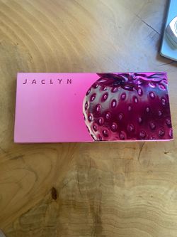 Jaclyn Cosmetics Strawberry Feels Eyeshadow Palette
