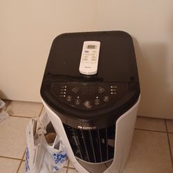 GREE Portatil AirConditioner Refrigerated 250 Foot Cover  With  Asesories 