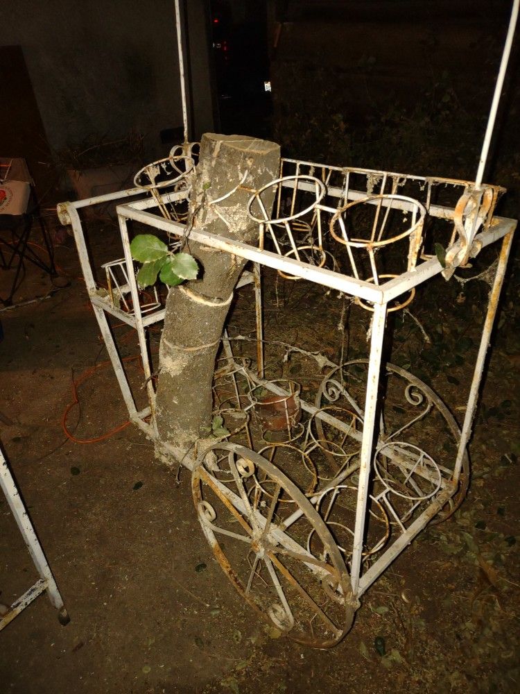 Vintage garden cart