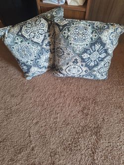 Throw Pillows