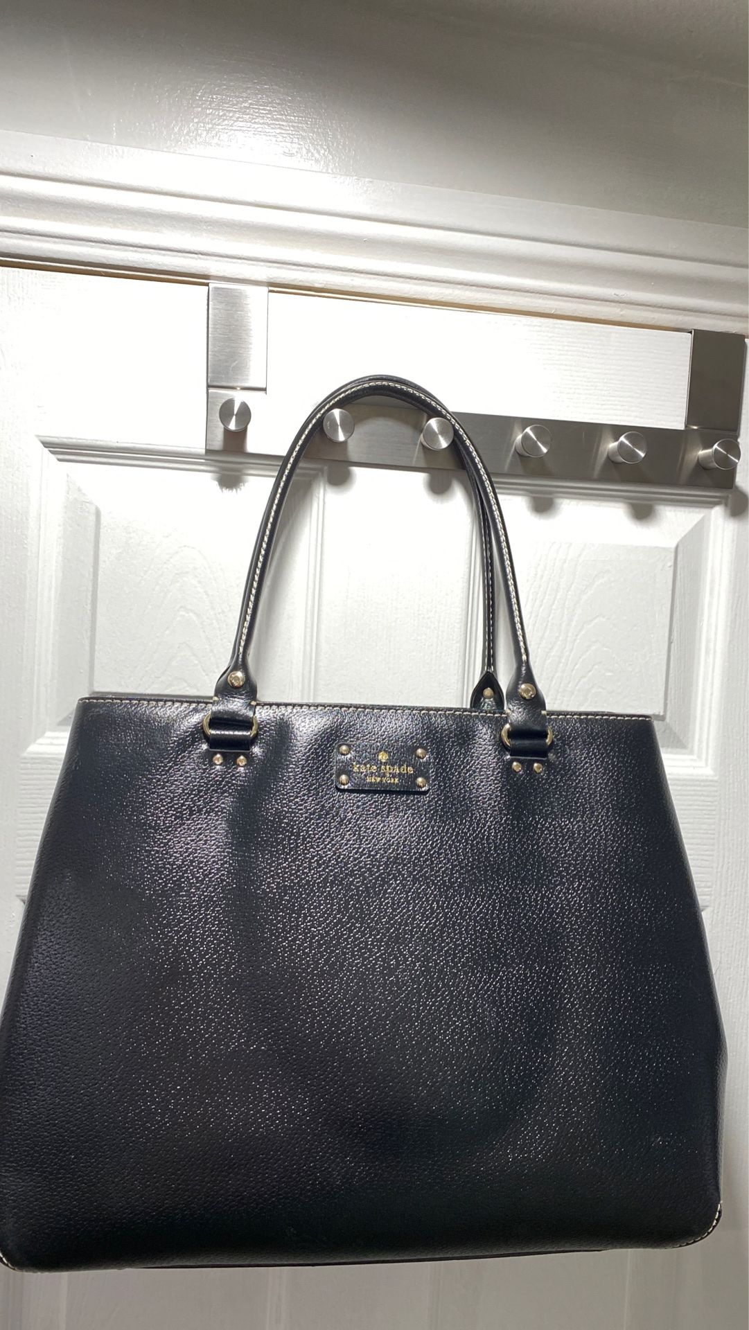 Kate spade large bag. New! Never used.