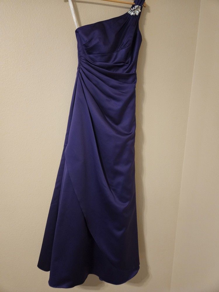 Long One-shoulder Satin Dress Regency
