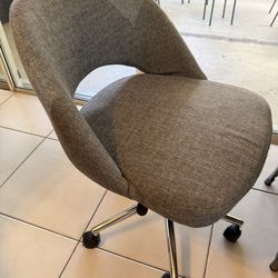 Grey computer swivel chair