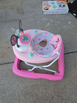 Minnie Mouse walker
