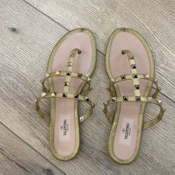 Authentic Valentino Garavani Rockstud Sandals 