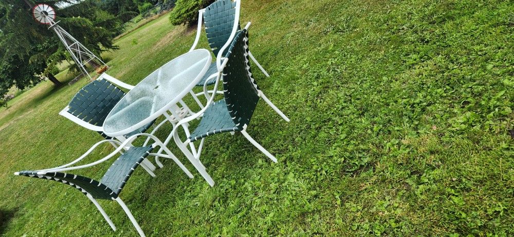 Patio, Yard Deck Dining Set Table And 4 Chairs