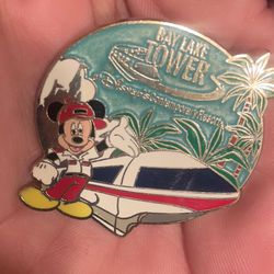 2010 Disney Vacation Club Resort Member Exclusive Mickey Pin