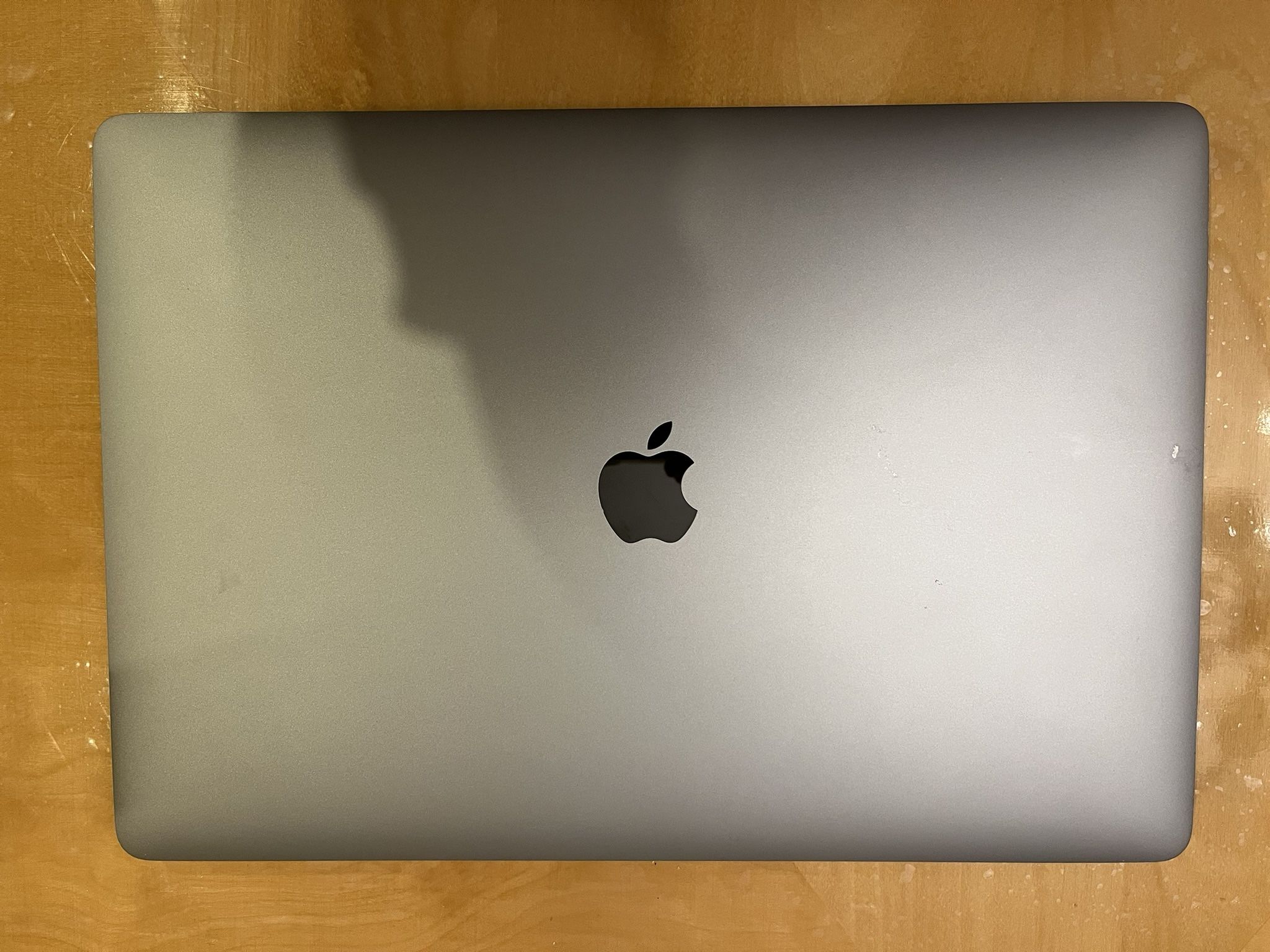 Apple MacBook Pro 15.4”, 16GB, 512GB SSD, Corei7