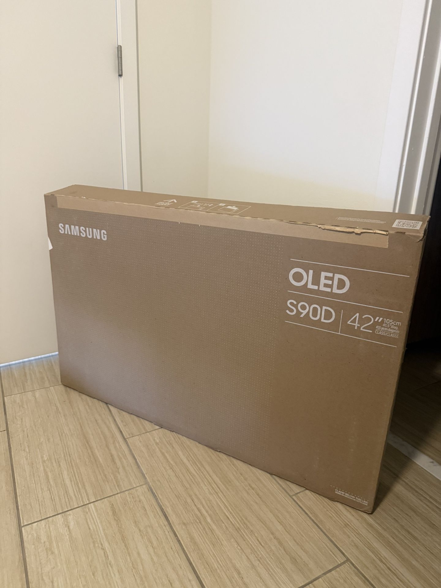 Samsung TV S90d 42 Inch 