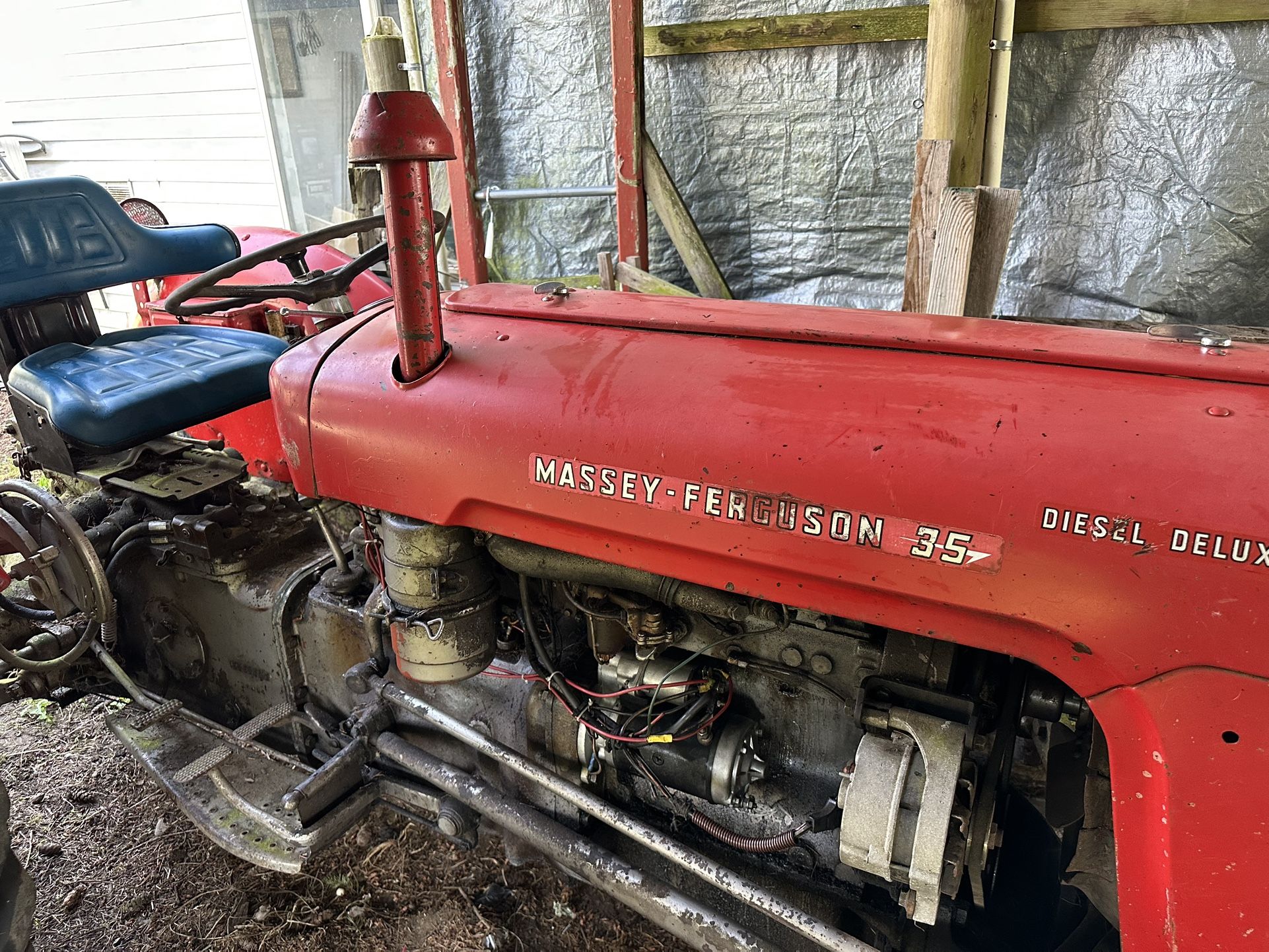 Massey Ferguson MF35 Diesel Deluxe Tractor
