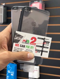 IPHONE 7 32GB UNLOCKED