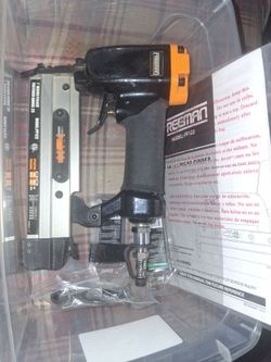 23 ga freeman pin nailer, 2 packs nails, manual, adjustment kit.