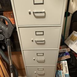 4 Drawer Filing Cabinet 