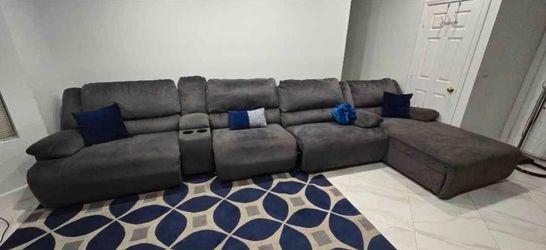 Reclining Gray Couch/ Sofa Oversized (FREE Delivery Available) 🔥🛻