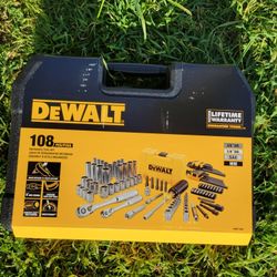 NEW Dewalt Tool Set 108 PC 