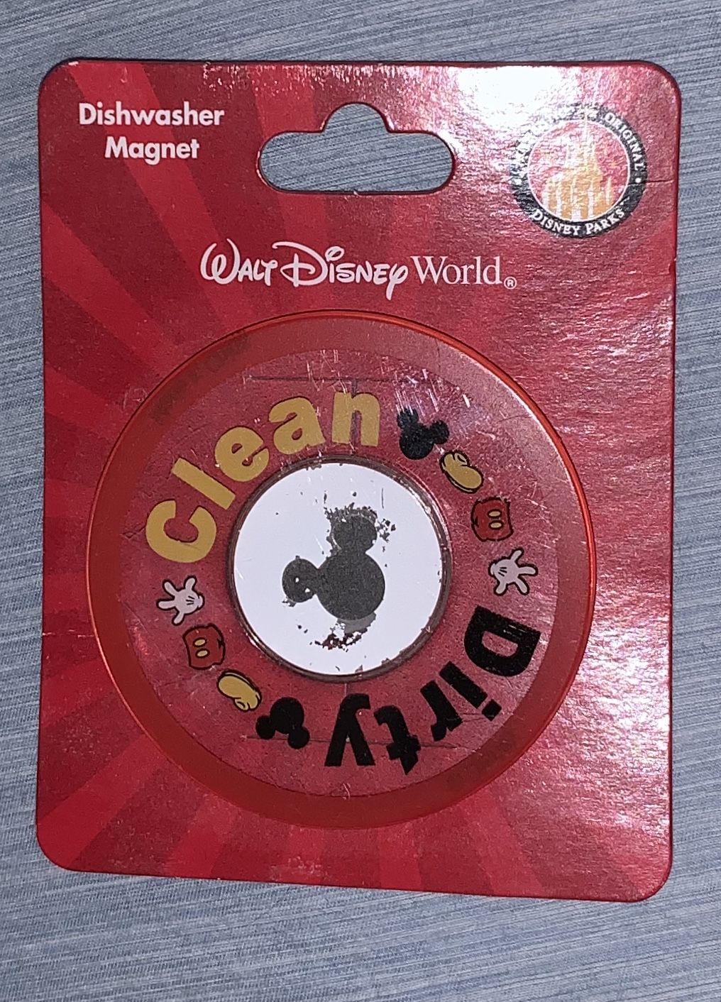 Disney clean/dirty dishwasher magnet with suction cup