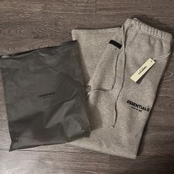 Essential Pants 
