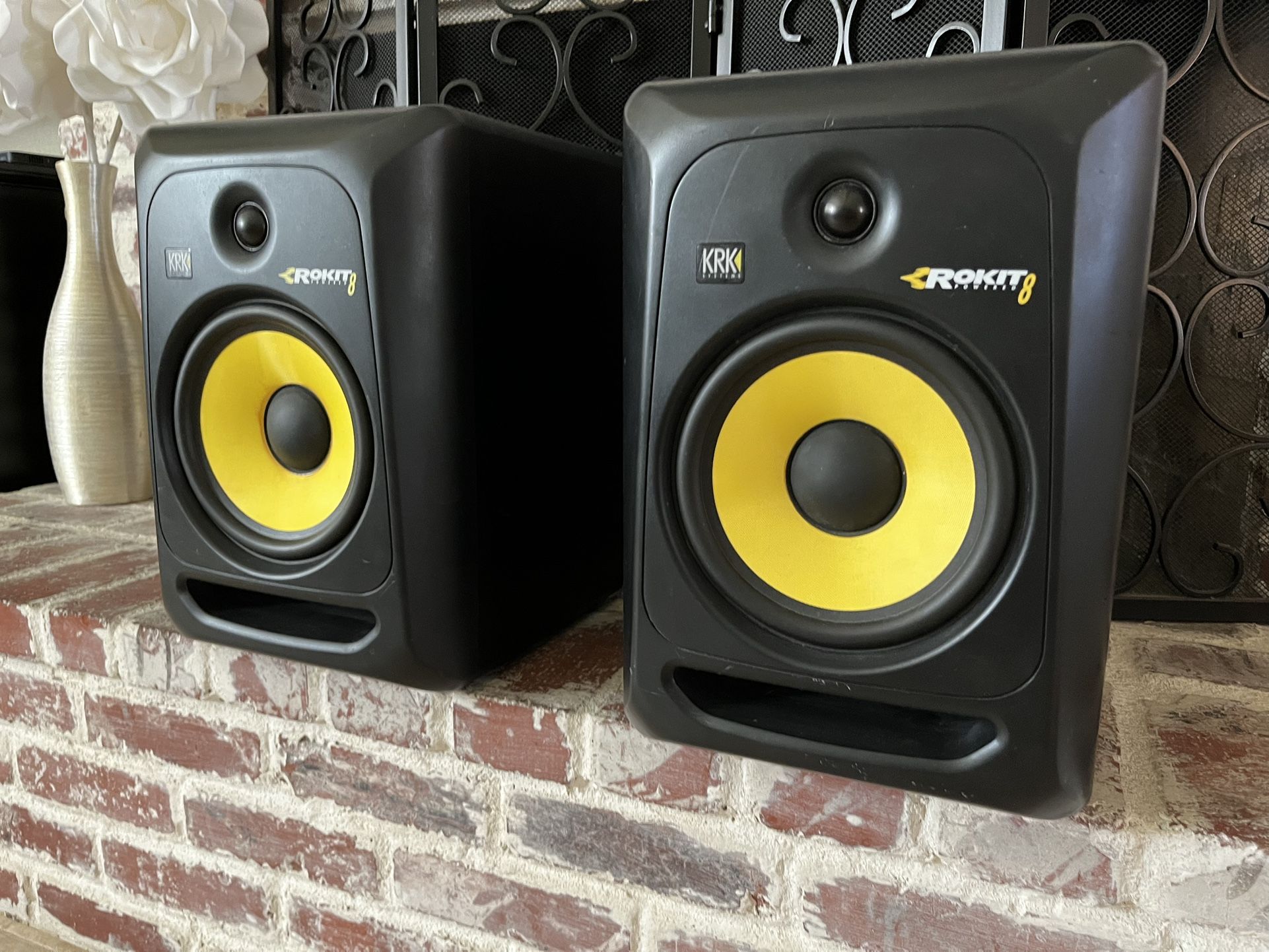 KRK Rokit 8 Gen 3 Speaker Pair - Studio Monitors