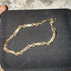14k Gold Bracelet 