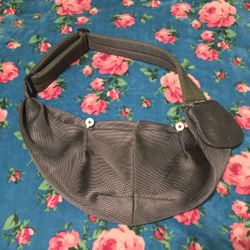 Grey Breathable Fabric Crossbody Dog Carrier/Sling