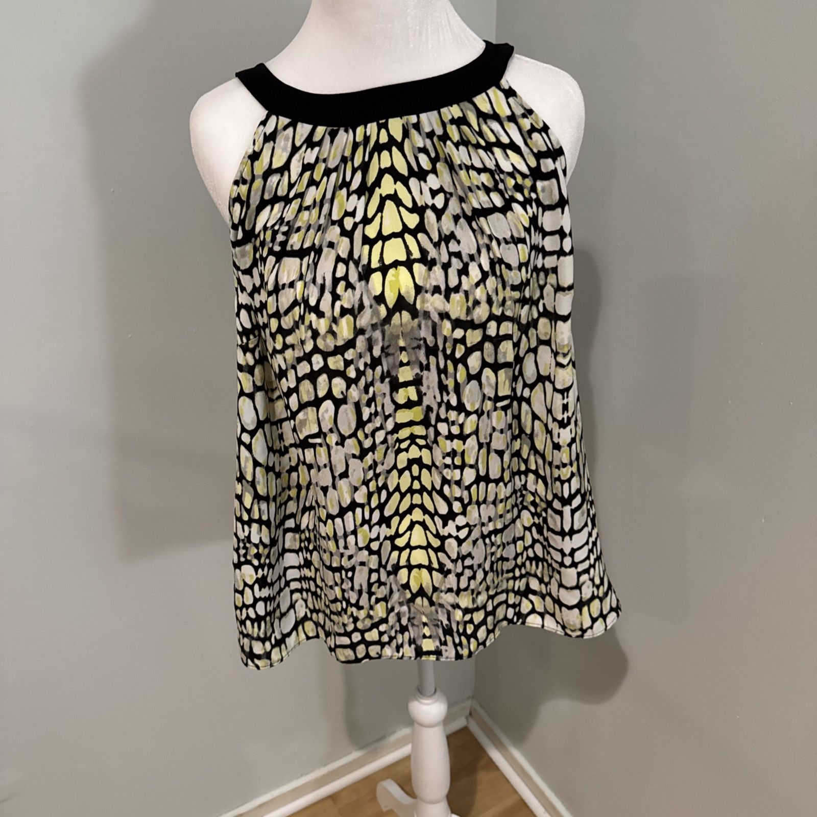 Worthington halter Top Large
