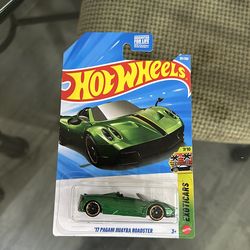 Pagani Huayra Roadster