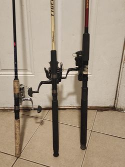 Fishing Pole With Reels Shakespeare & Zebco & Daiwa Shock Take It All 3 For $80