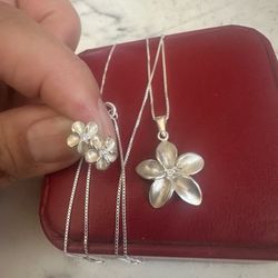 925 Sterling Silver Hawaiian 🌺 necklace and stud earring set , 20 in 925 chain , all marked in photos , center Cz