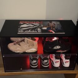 Shoe Display Sneaker Throne w/ LED For Nike Jordan Adidas Yeezy