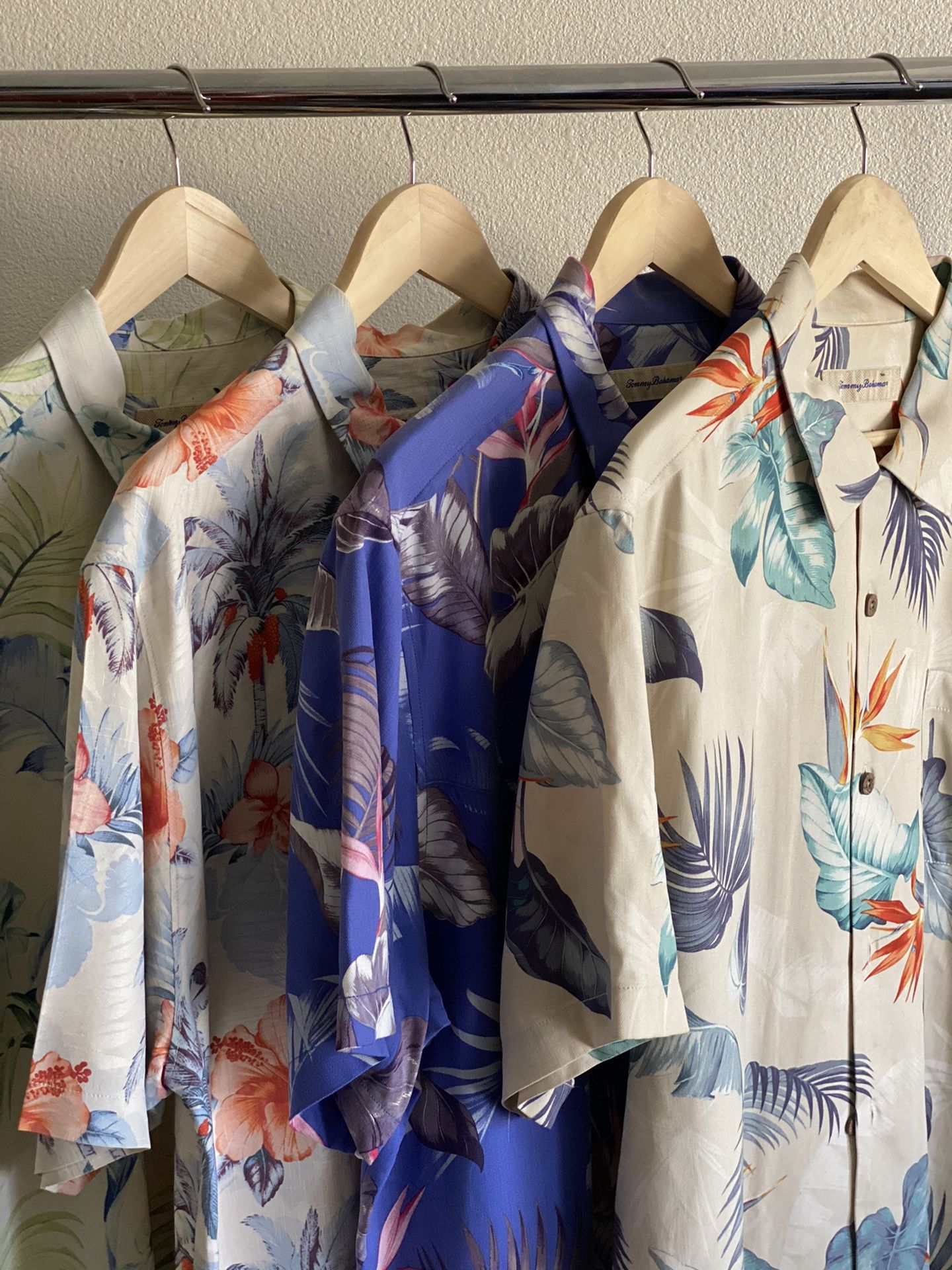TOMMY BAHAMA SILK CAMP SHIRTS MENS LARGE (FOUR PIECES)