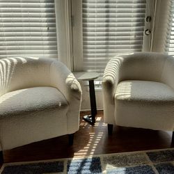 Set Of 2 Cream Arm Chairs 
