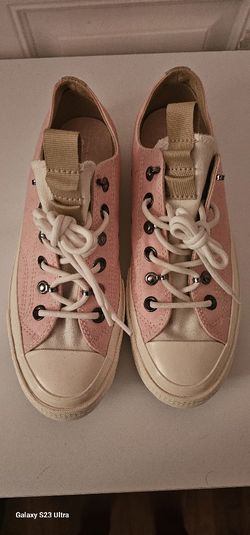 Converse Women Shoes Size 7