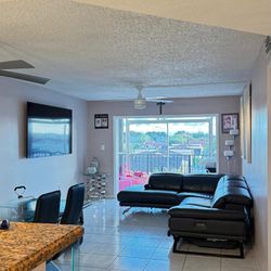 2/2 West Hialeah 
