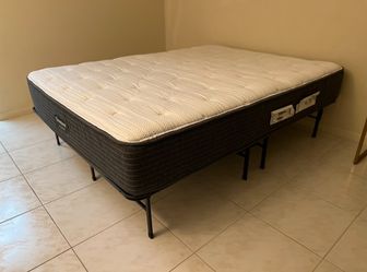 FREE Queen Size Mattress— like new -Serta brand