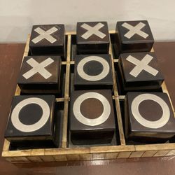 Pier 1 Tic Tac Toe Decorative 8x8 In Good Condition