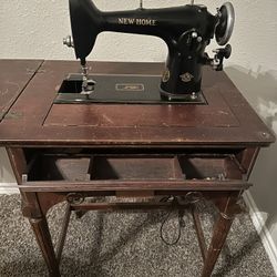 100+ Year Old Sewing Machine Still Works Perfect