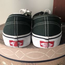 Size 7.5 In Women’s 6.0 In Men’s Vans 