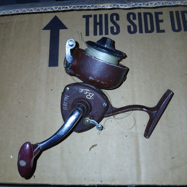 Bee No. 180 Fishing Reel Vintage Spinning Freshwater Saltwater