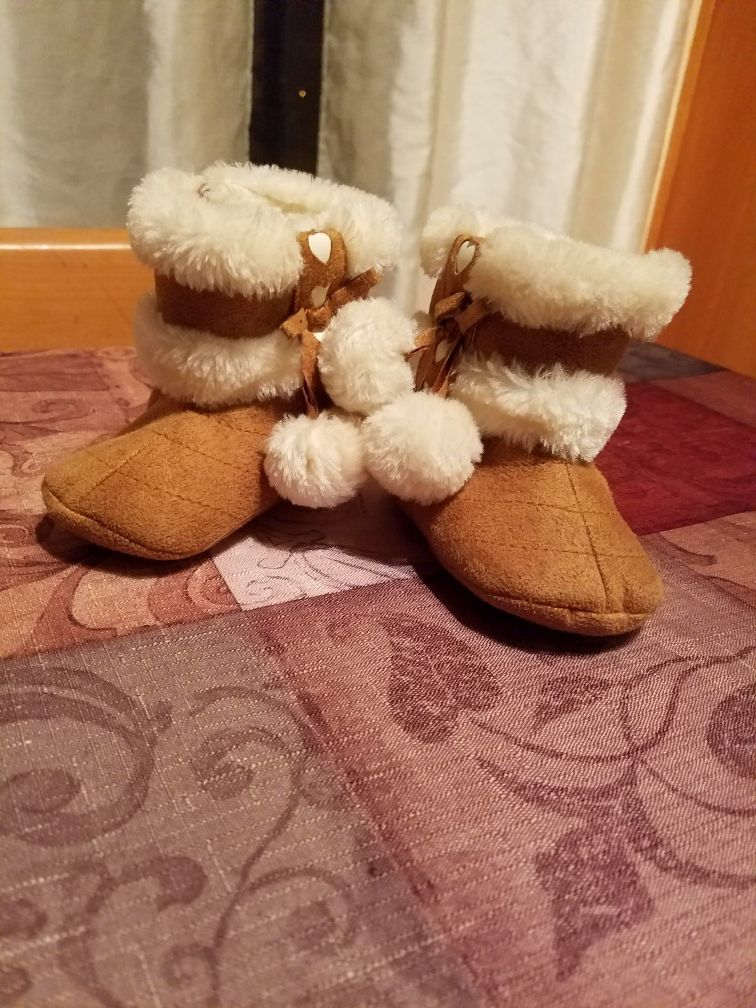 Toddler girl winter boots size 4/5