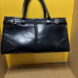 Trending Foam Leather Black Purse Perfect Size!