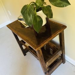 Small Side Table With Magazine Rack