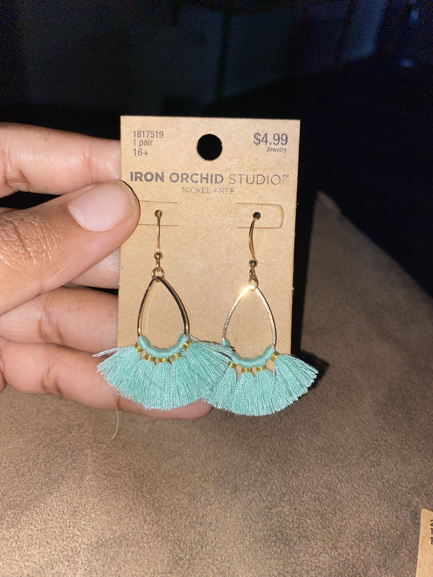 Earrings 